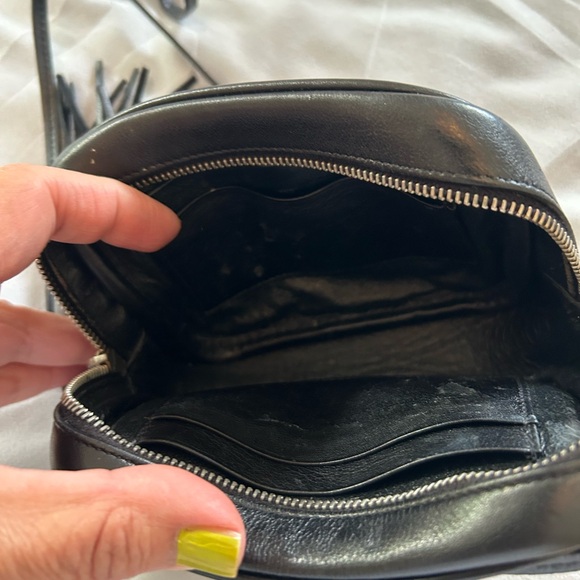 Beautiful Saint Laurent leather studded crossbody bag! - Picture 4 of 7